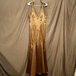 Riva Design liquid beaded and sequins formal gown